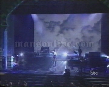 2001-01-08 Los Angeles, CA - Shrine Auditorium (American Music Awards) Screenshot 1