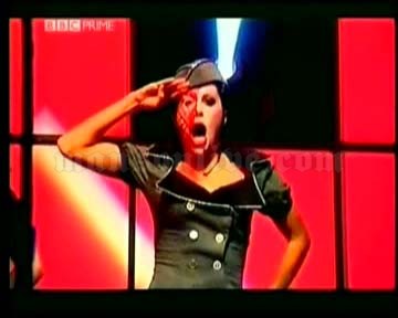 2003-06-13 ?, UK (Top Of The Pops) Screenshot 3