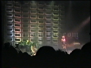 2001-01-24 London, UK - Docklands Arena Screenshot 3
