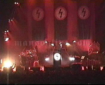 1997-05-02 Hamilton, Canada - Copps Coliseum Screenshot 4