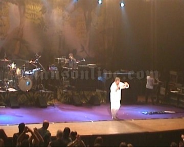 2004-02-26 Toronto, Canada - Massey Hall Screenshot 1