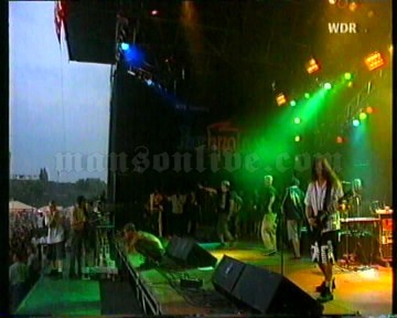 1995-08-19 Cologne, Germany - Butzweiler Hof (Bizarre Festival) Screenshot 2