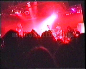 2001-05-12 Barcelona, Spain - Razzmatazz II Screenshot 1