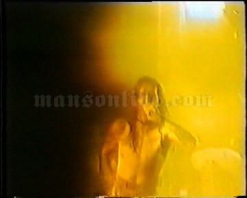 1996-12-12 London, UK - The Forum Screenshot 3