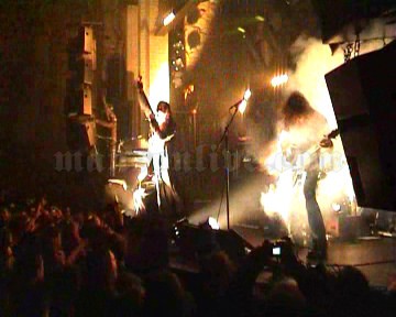 2004-12-18 Porto, Portugal - Hard Club Screenshot 1