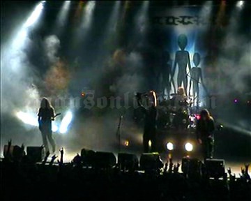2004-04-12 Tilburg, Holland - 013 (No Mercy Festival) Screenshot 3