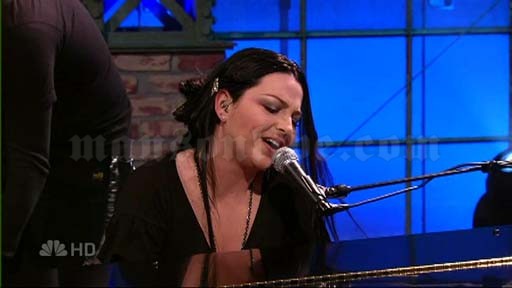 2007-03-13 Burbank, CA - NBC Studios (The Tonight Show with Jay Leno) Screenshot 2