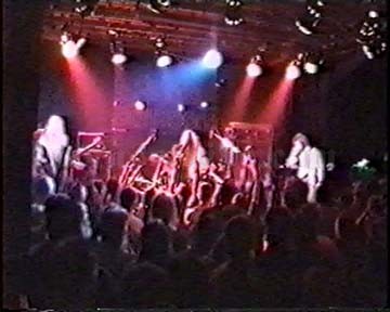 2000-08-01 Cleveland, OH - Agora Ballroom Screenshot 4