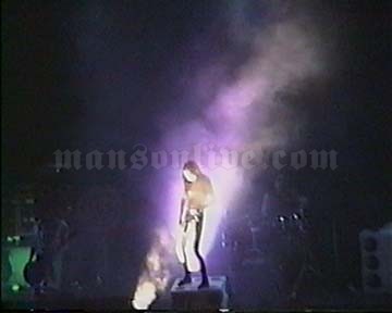 1994-11-20 Miami, FL - Miami Arena Screenshot 3