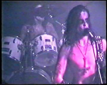1996-10-17 Oslo, Norway - Elm Street Rock Cafe Screenshot 4