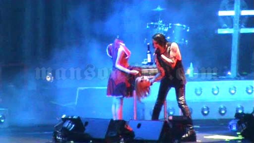 2007-12-05 London, UK - Wembley Arena Screenshot 4