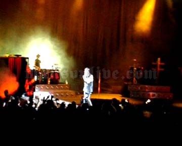 2007-08-05 Holmdel, NJ - P.N.C. Bank Arts Center Screenshot 1