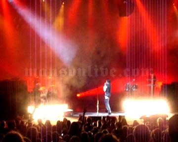 2007-08-05 Holmdel, NJ - P.N.C. Bank Arts Center Screenshot 2