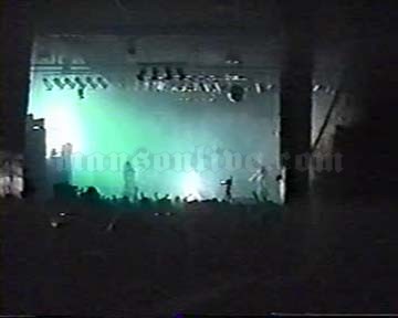 1996-10-22 Toronto, Canada - Wharehouse Screenshot 2