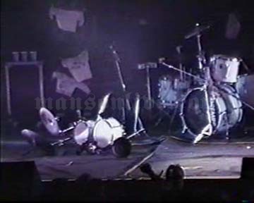 1995-04-14 St. Paul, MN - Roy Wilkins Auditorium Screenshot 5