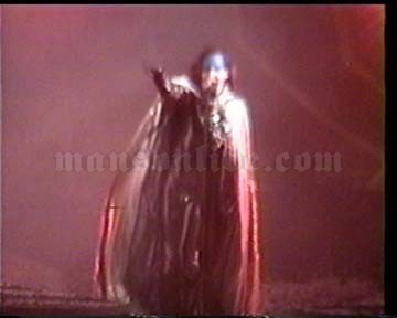 1999-03-03 Seattle, WA - Key Arena Screenshot 3