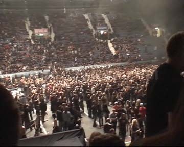 2006-11-16 Stockholm, Sweden - Hovet Screenshot 5