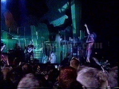 1999-11-11 Dublin, Ireland - The Point Theatre (MTV Europe Music Awards) Screenshot 2