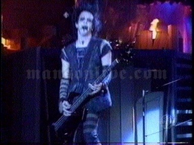 1999-11-11 Dublin, Ireland - The Point Theatre (MTV Europe Music Awards) Screenshot 3