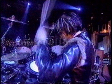 1999-11-11 Dublin, Ireland - The Point Theatre (MTV Europe Music Awards) Screenshot 4