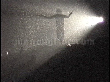 1997-01-25 Santa Monica, CA - Civic Auditorium Screenshot 7