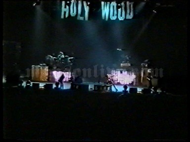 2001-02-03 Milano, Italy - Fila Forum Screenshot 6