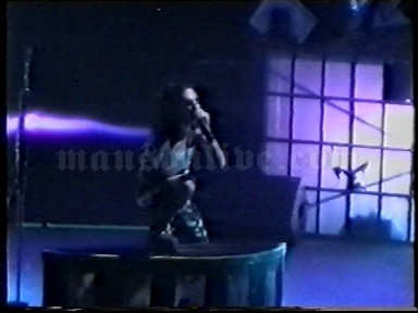 2001-02-03 Milano, Italy - Fila Forum Screenshot 8