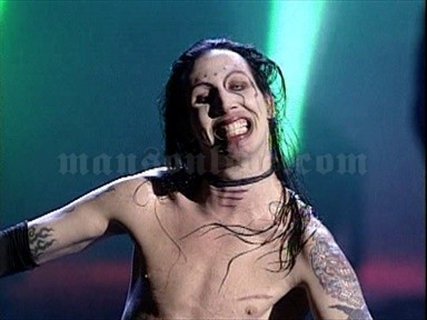 1997-09-04 New York City, NY - Radio City Music Hall (MTV Video Music Awards) Screenshot 11