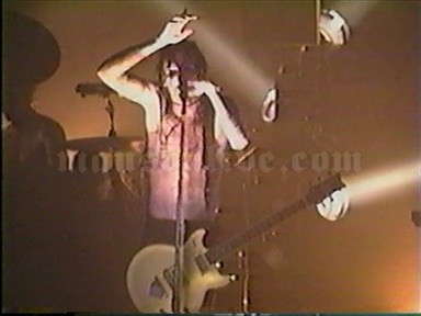 1995-12-16 Ft. Lauderdale, FL - The Edge Screenshot 5