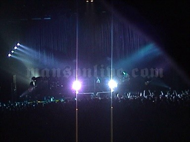 2003-10-20 Hamilton, Canada - Copps Coliseum Screenshot 5