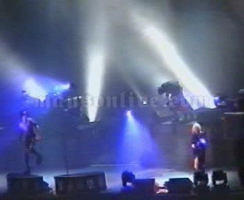 2001-02-03 Milano, Italy - Fila Forum Screenshot 4