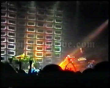 2001-01-24 London, UK - Docklands Arena Screenshot 1