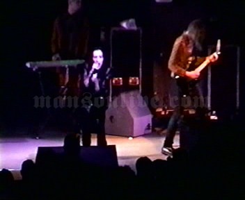 1995-03-25 Los Angeles, CA - Universal Amphitheater Screenshot 1