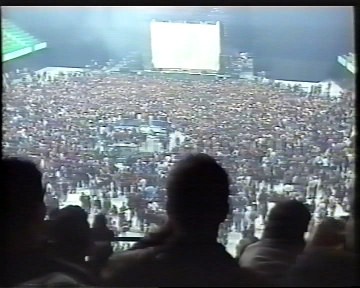 1998-11-30 Lisbon, Portugal - Pavilhao Multiusos Screenshot 1