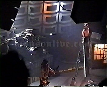 2000-11-11 Sunrise, FL - Sunrise Theatre (Sunrise Festival) Screenshot 3