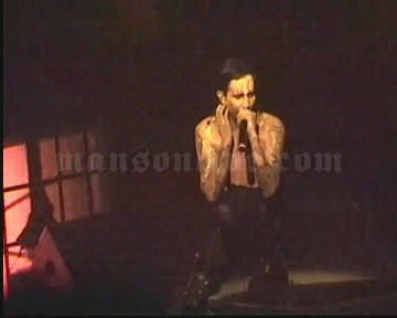 2000-11-18 Toronto, Canada - Massey Hall Screenshot 3