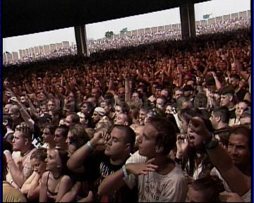 2003-08-07 Camden, NJ - Tweeter Center at the Waterfront Screenshot 5