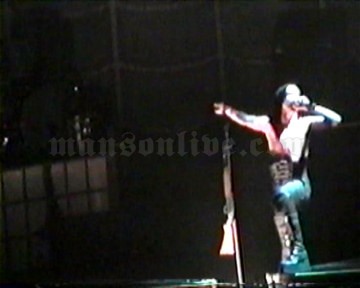 2000-12-09 Pittsburgh, PA - Mellon Arena Screenshot 2