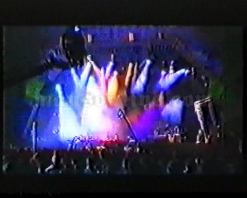 1999-06-20 Imola, Italy (Heineken Jammin' Festival) Screenshot 1