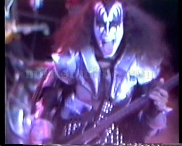 1976-08-20 Anaheim, CA - Anaheim Stadium Screenshot 1