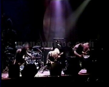 2003-11-08 Detroit, MI - Harpo's Screenshot 1