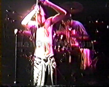 1994-06-13 Hollywood, CA - The Roxy Screenshot 2