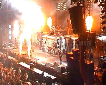 2005-07-23 Nimes, France - Nimes Festival Screenshot 3