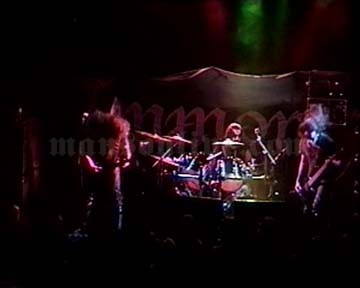 2002-05-03 Detroit, MI - St. Andrew's Hall Screenshot 3