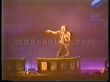 2001-02-03 Milano, Italy - Fila Forum Screenshot 2