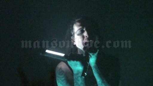 2009-12-10 London, UK - Brixton Academy Screenshot 2