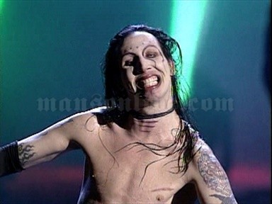 1997-09-04 New York City, NY - Radio City Music Hall (MTV Video Music Awards) Screenshot 3