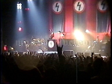 1997-05-11 Camden, NJ - Blockbuster Sony Center Screenshot 10