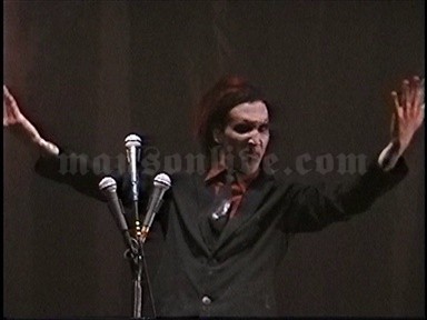 1998-11-23 New York City, NY - Hammerstein Ballroom Screenshot 9