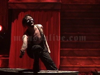 2003-10-20 Hamilton, Canada - Copps Coliseum Screenshot 2